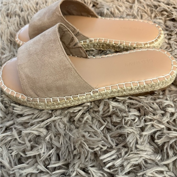 Old Navy Women’s espadrille sandals Size 7 - Picture 4 of 7